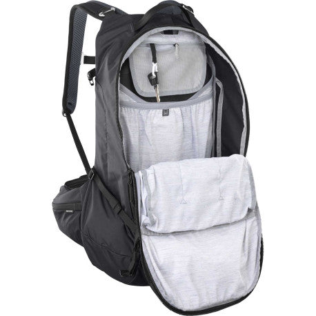 Selkäreppu EVOC TRAIL PRO BLACKLINE 26 L Musta
