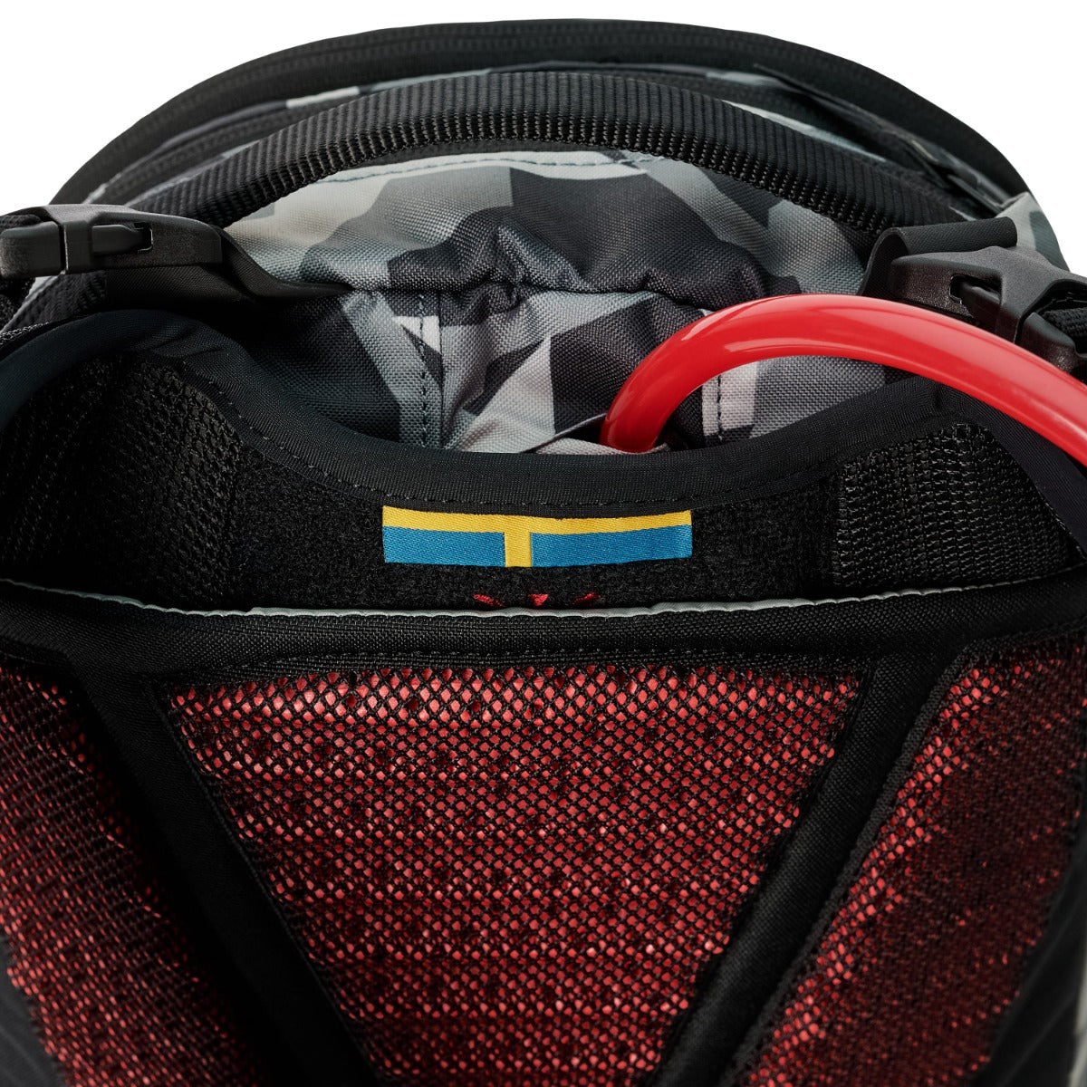 USWE SHRED 25 L Camo reppu