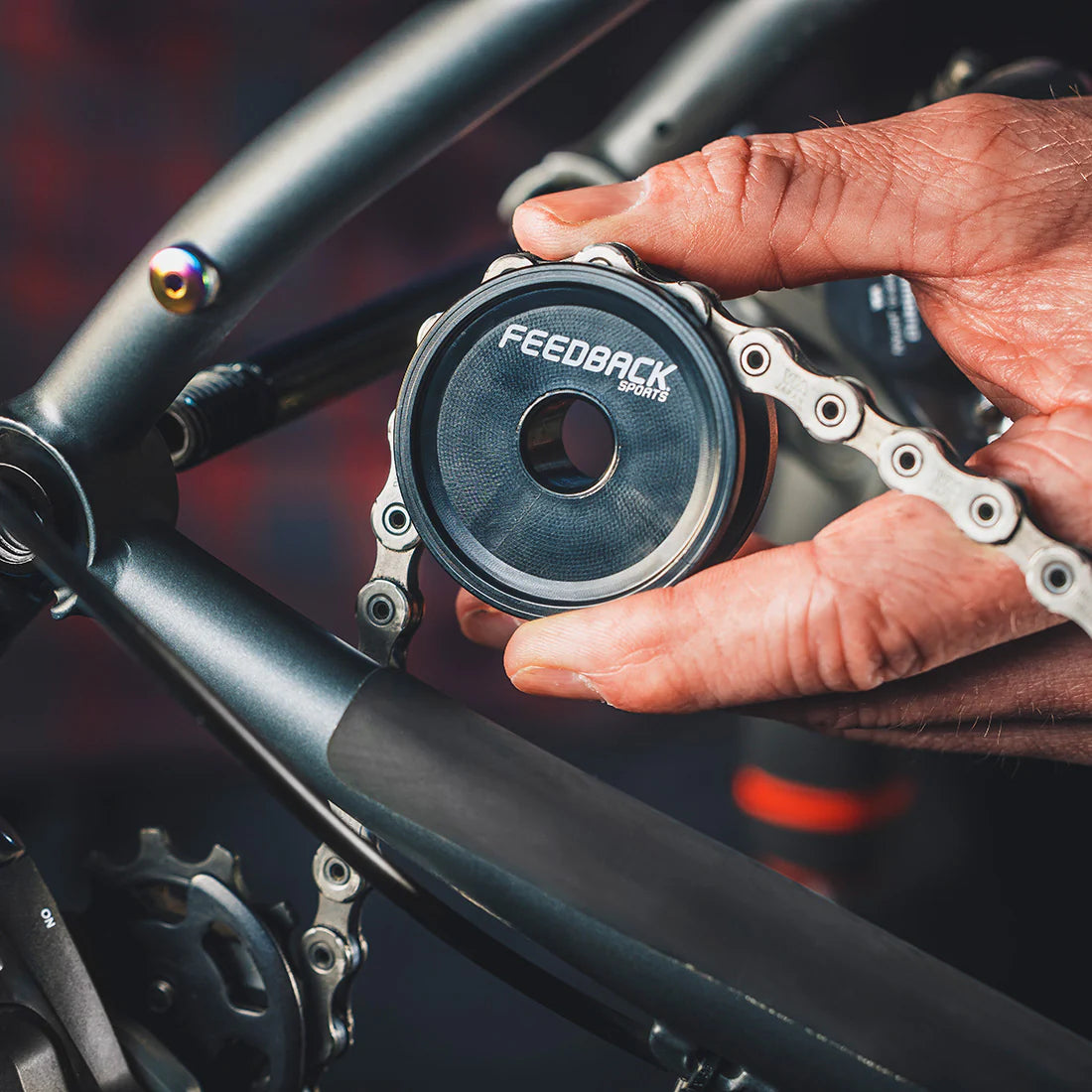 FEEDBACK SPORTS Thru-Axle Chain Keeper -ketjusuoja