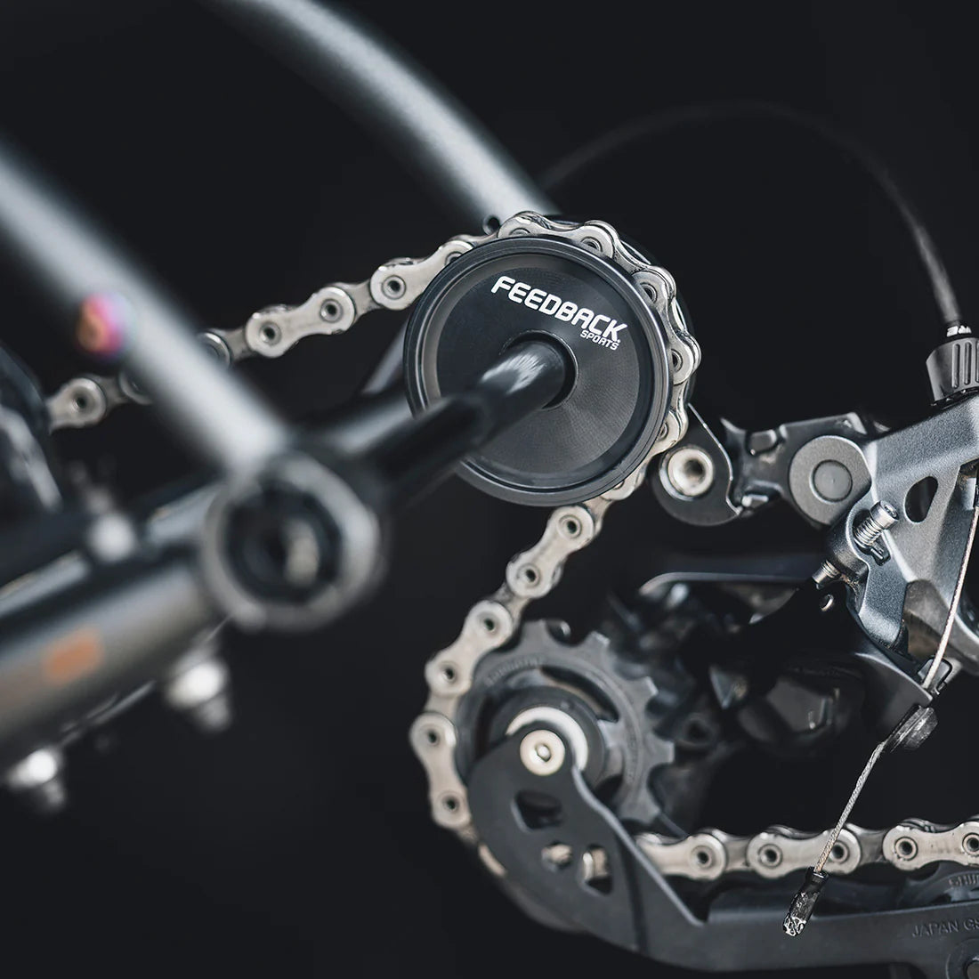 FEEDBACK SPORTS Thru-Axle Chain Keeper -ketjusuoja
