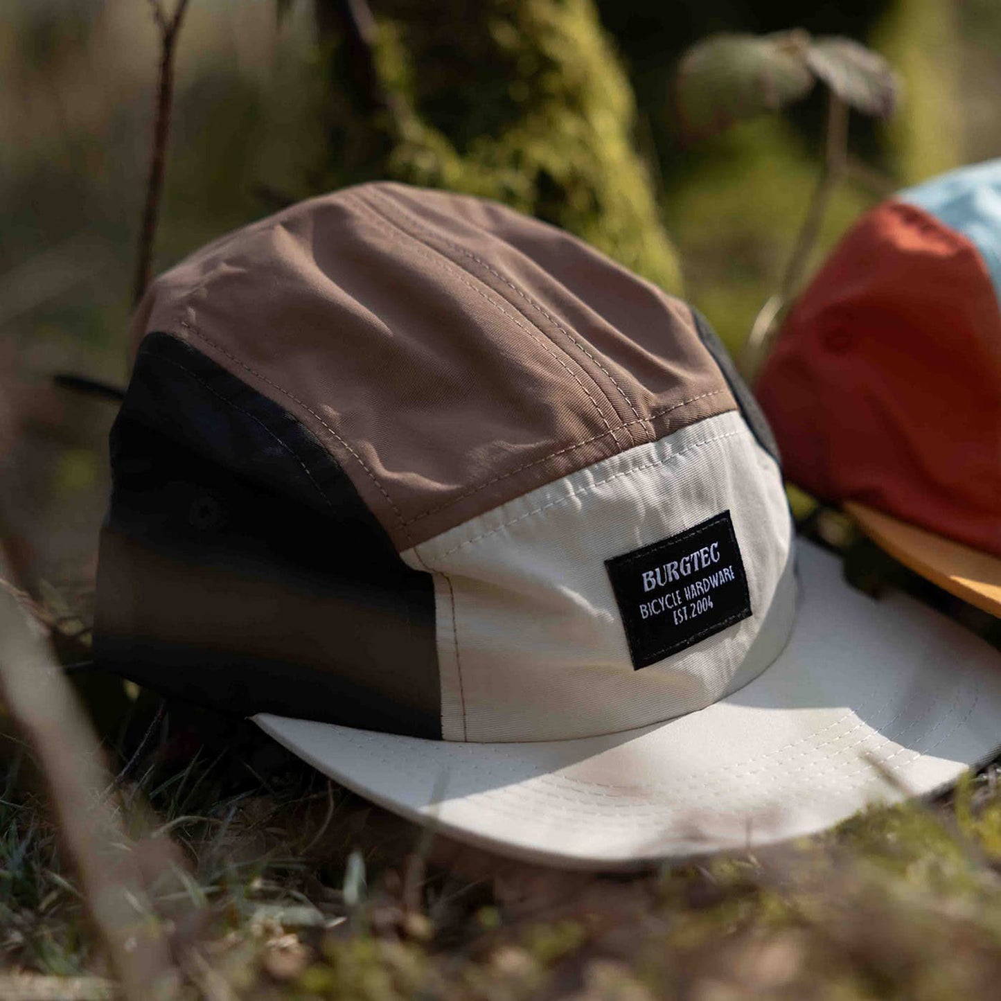 BURGTEC COURIER FIVE PANEL Macchiato korkki