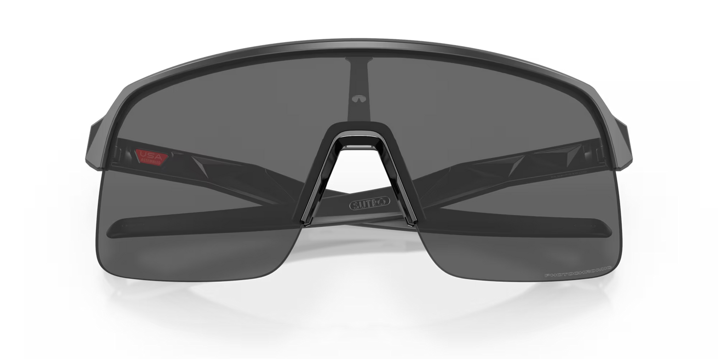 OAKLEY SUTRO LITE Matt Carbon Clear Photochromic-linssi - O9463-4539