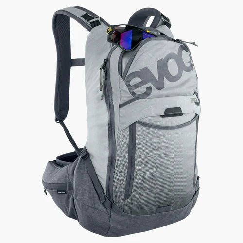 EVOC TRAIL PRO 16L -reppu selkätuella, harmaa