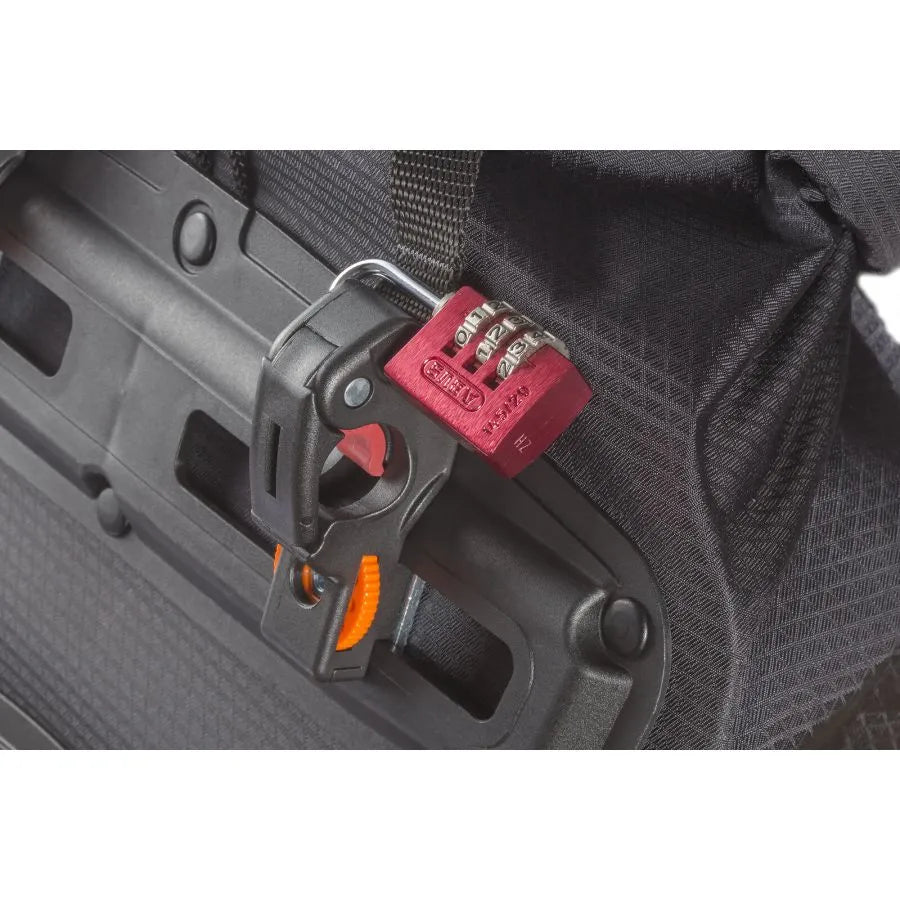 Pari VAUDE AQUA FRONT LIGHT 22 L Musta matkalaukkujen laukut