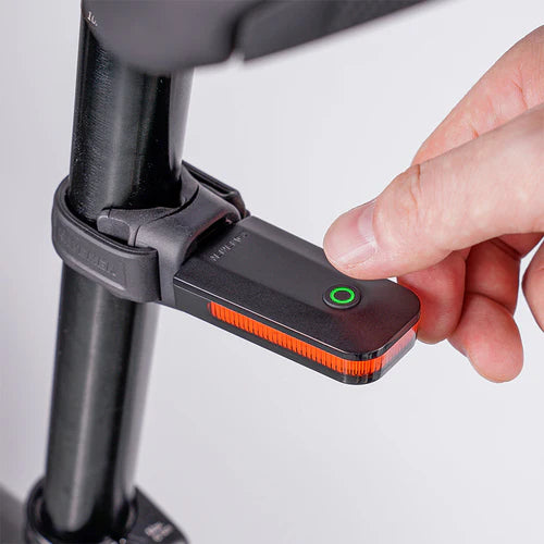 Takavalaistus RAVEMEN CL01