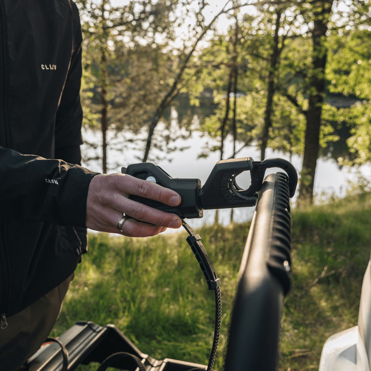 THULE VELOSPACE 3 2 Pyöräteline vetokoukussa