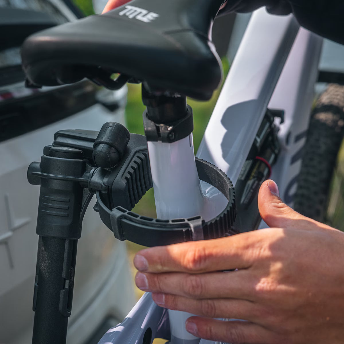 THULE VELOLITE 1 Pyöräteline vetokoukussa