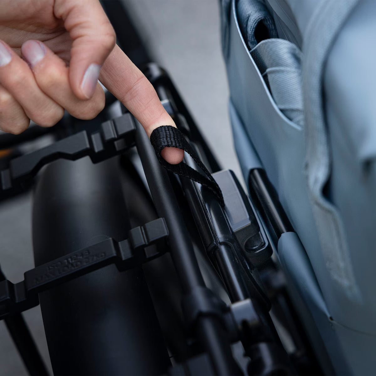 THULE INLOCK kantolaukkutuki TOUR RACK Inlock -laitteelle.