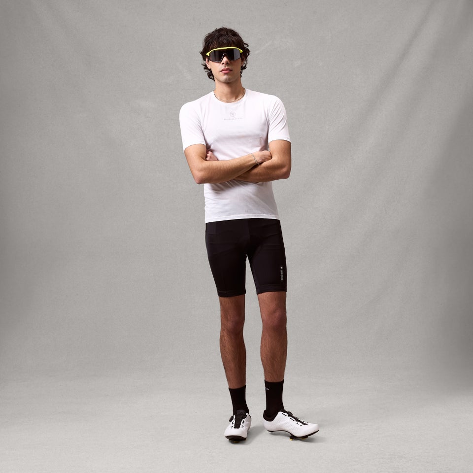 ENDURA 6 PANEL musta lyhyt