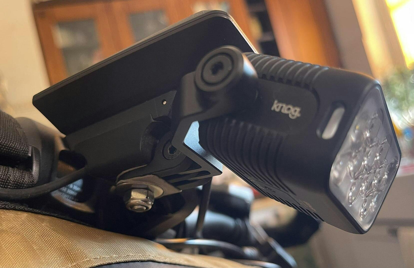 KNOG BLINDER E 1800 -etuvalo