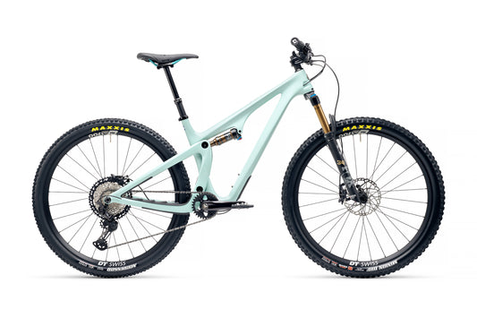 YETI SB115 29" T-SERIES-sarja ja FACTORY T1 Glacier 2022 -kiinnityssarja