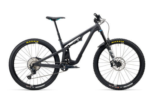 YETI SB140 29" C-SERIES-sarja ja PERFORMANCE C1 Raw/Grey 2024 -kiinnityssarja.