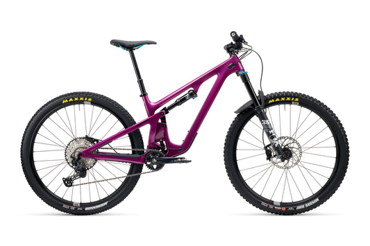 YETI SB140 29" C-SERIES-sarja ja PERFORMANCE C1 -kiinnityssarja Sangria 2024