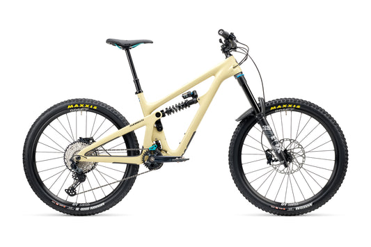 YETI SB165 27.5" C-SERIES-sarja ja PERFORMANCE C1 Dust 2024 -kiinnityssarja.