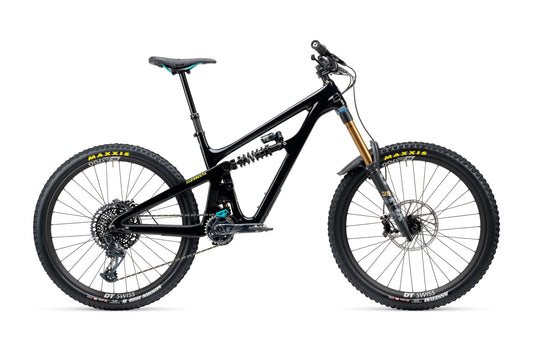 YETI SB165 27.5" T-SERIES-sarja ja FACTORY T2 Black 2024 -kiinnityssarja (FACTORY)