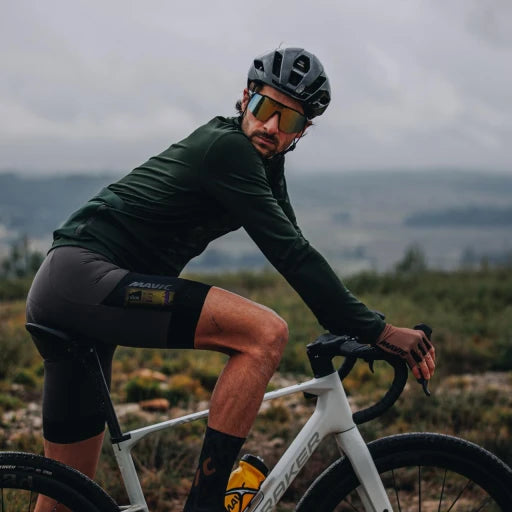 MAVIC COMETE SL MIPS Road kypärä Musta
