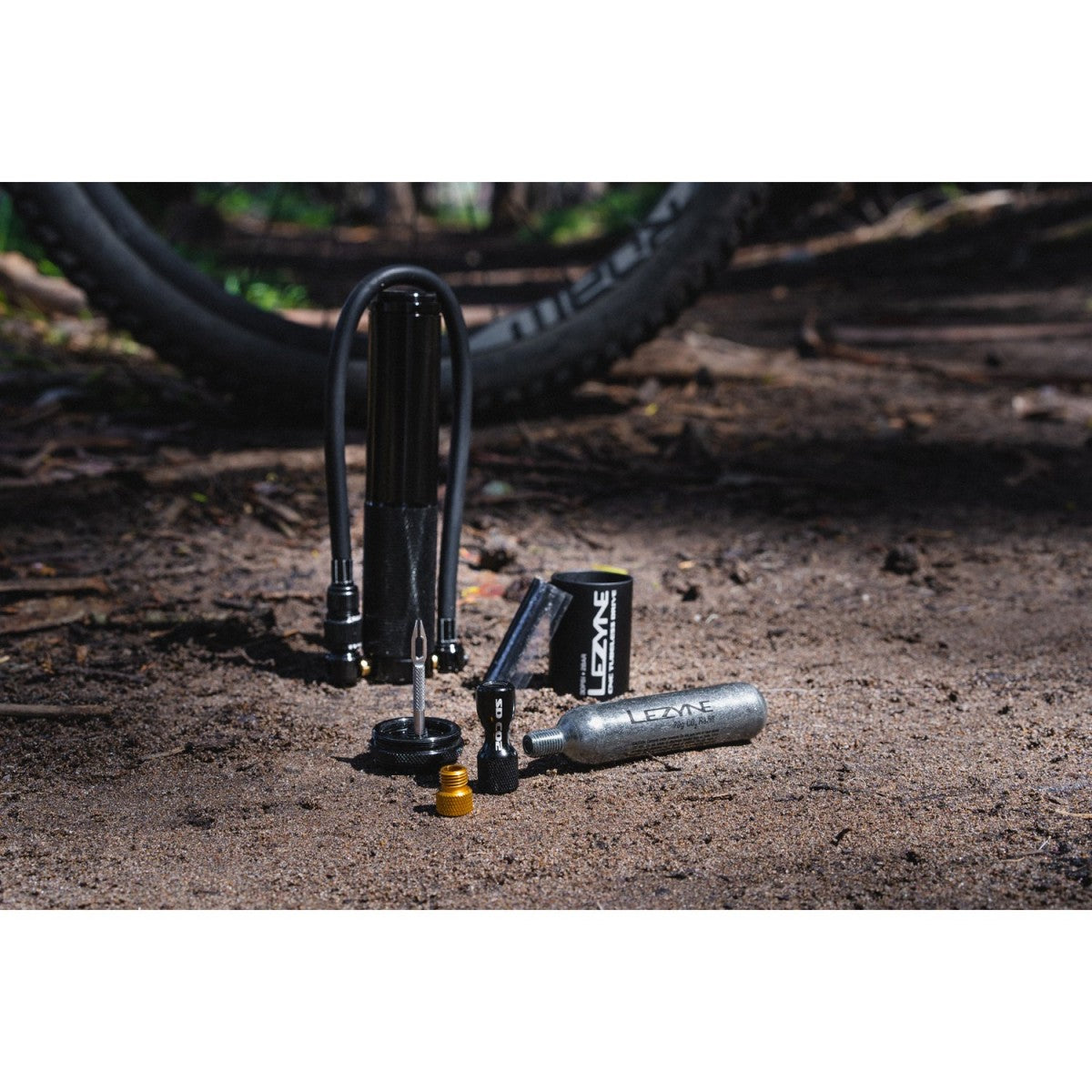 LEZYNE CNC TUBELESS DRIVE käsipumppu musta