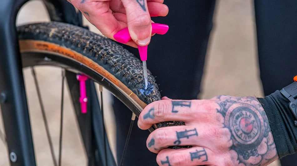 MUC-OFF Tubeless Repair Kit