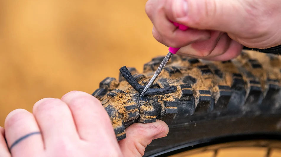 MUC-OFF Tubeless Repair Kit