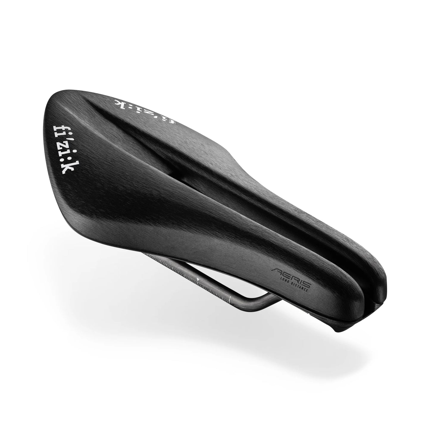 Satula FIZIK AERIS LONG DISTANCE R1 LIGHT 135 mm Hiilikiskot