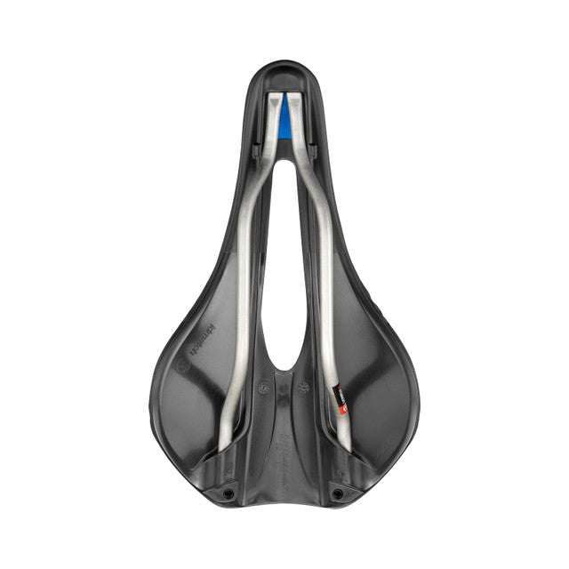 Satula SELLE ITALIA NOVUS BOOST EVO 3D SUPERFLOW L Rails TI316 Musta