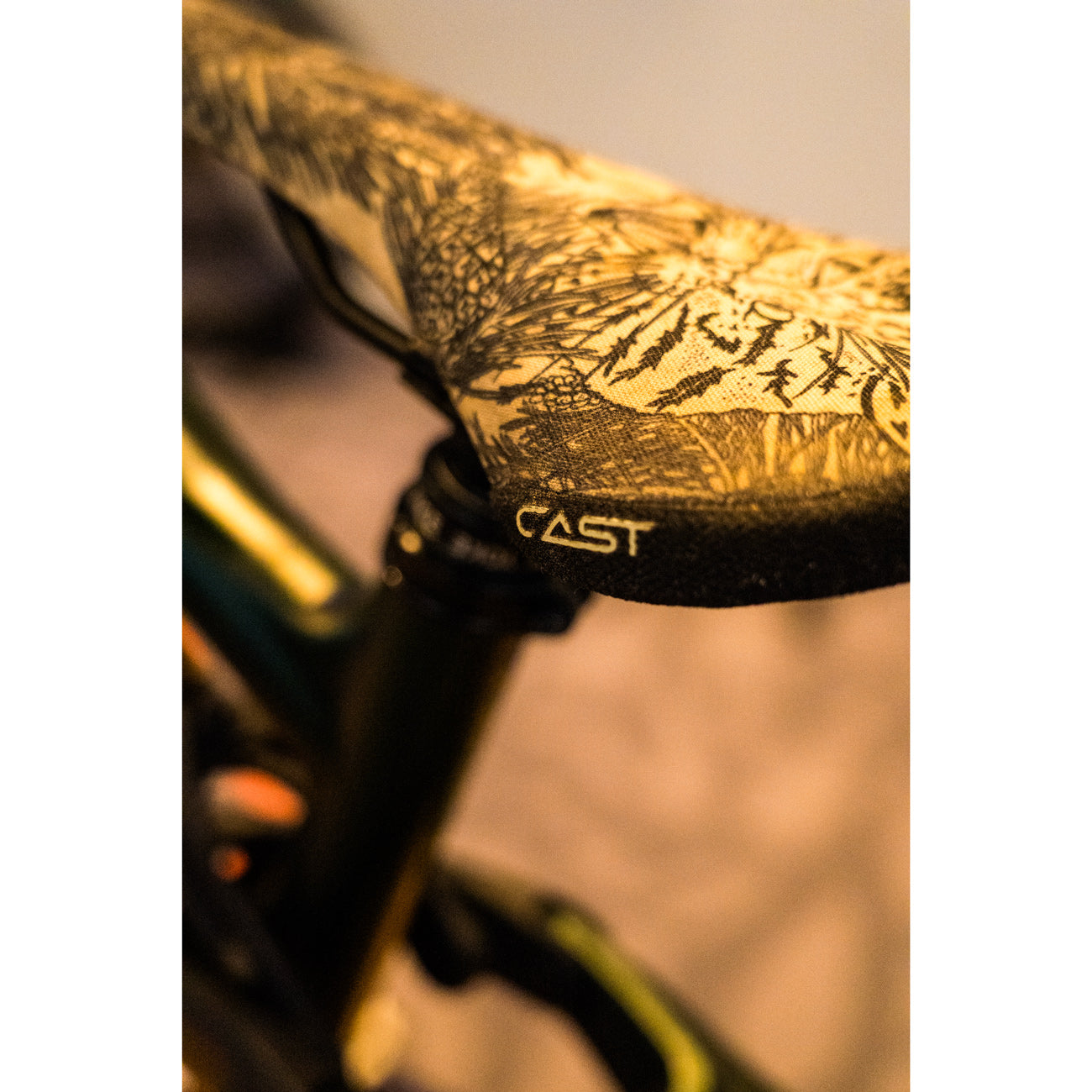 CAST SCOTTISH WILDCAT Kriss Kyle Signature Rails Lux Alloy satula