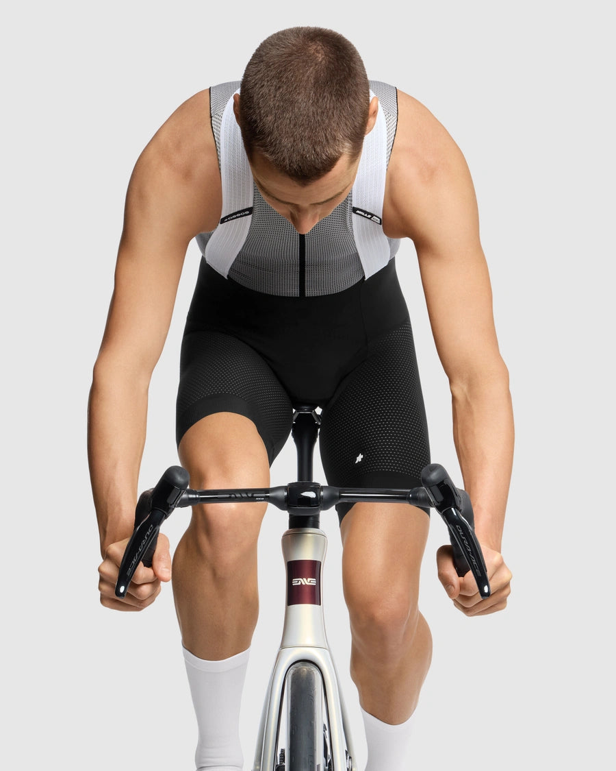 ASSOS MILLE GT INDOOR S11 -lyhyt henkselishortsit Musta
