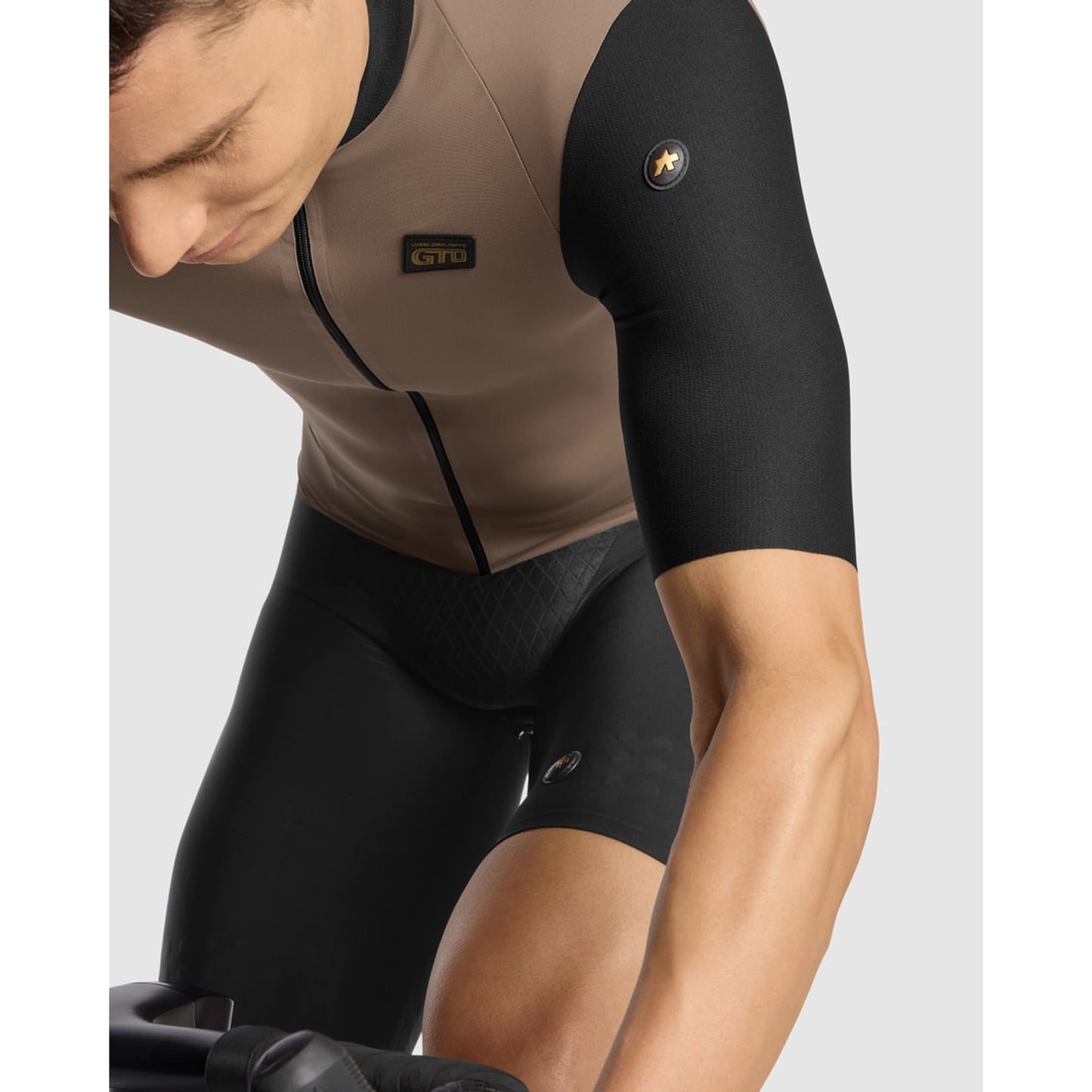 ASSOS EQUIPE RS S11 lyhythihainen trikoo Musta/Beige
