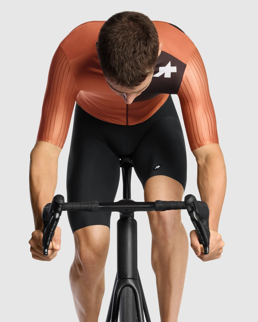 ASSOS EQUIPE RS S11 lyhythihainen ruskea trikoo