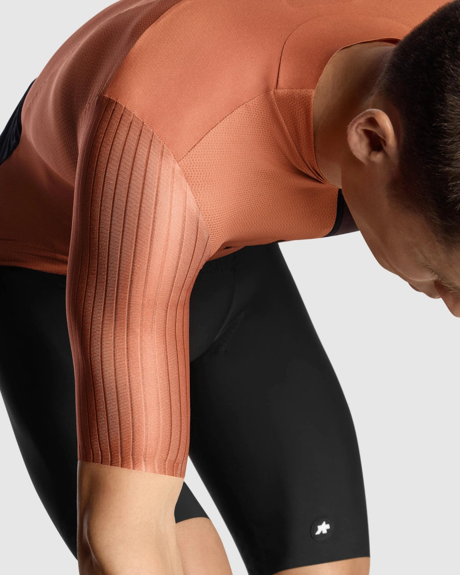 ASSOS EQUIPE RS S11 lyhythihainen ruskea trikoo