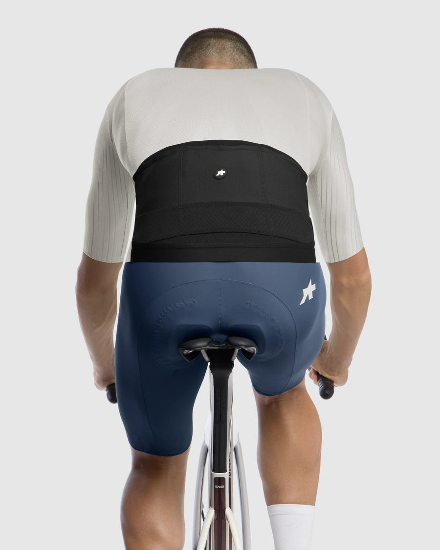 ASSOS EQUIPE RS S11 Lyhythihainen trikoo Almond Milk (mantelimaito)