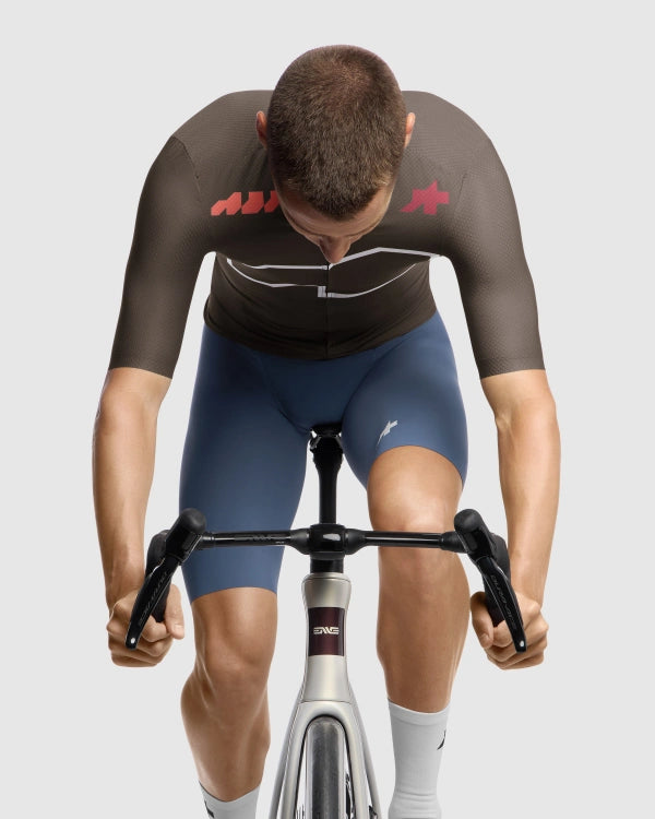 ASSOS EQUIPE R S11 Jersey We are the A lyhythihainen ruskea