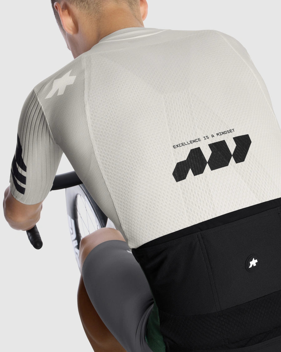 ASSOS EQUIPE RS S11 Something to say Lyhythihainen trikoo Valkoinen