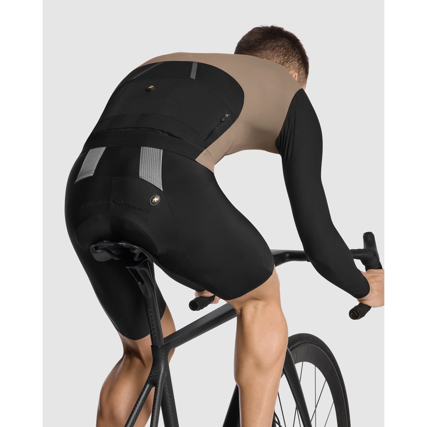 ASSOS MILLE GTO C2 pitkähihainen ruskea trikoo
