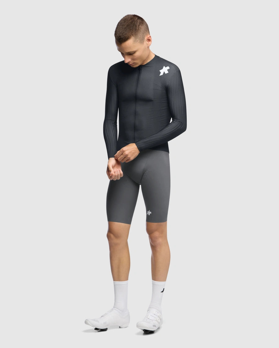 ASSOS EQUIPE RS S11 pitkähihainen trikoo musta/harmaa