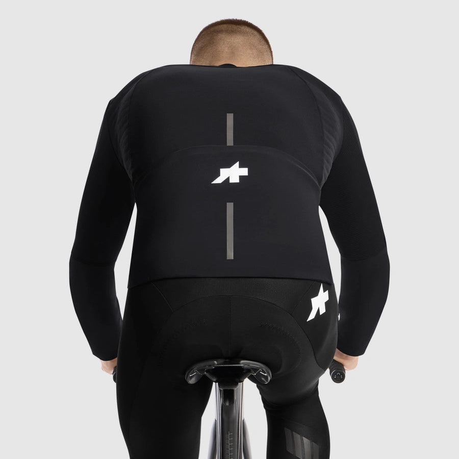 ASSOS EQUIPE RS UZ UZ S11 Musta sarjan takki