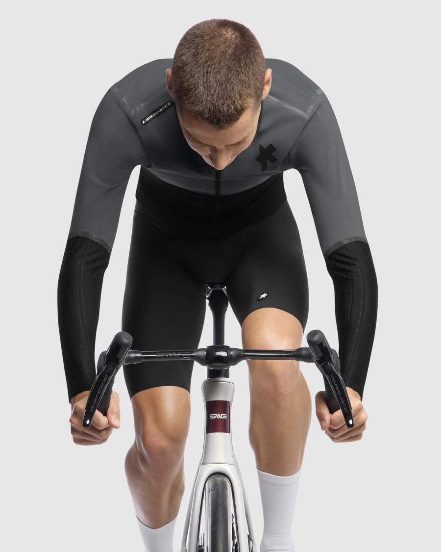 ASSOS EQUIPE RS ALLEYCAT S11 takki harmaa