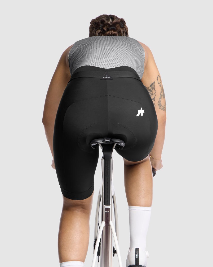 ASSOS UMA GT HALF S11 Naisten pitkät reisisaappaat Musta
