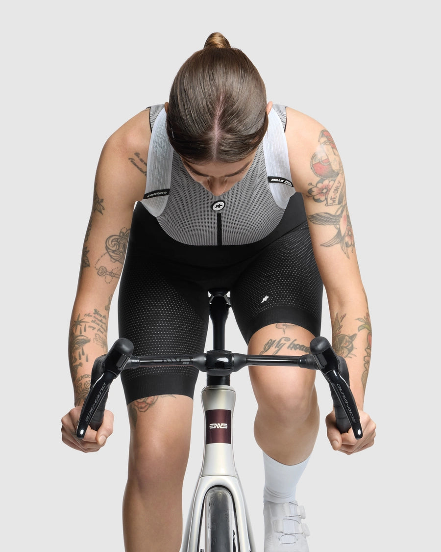 ASSOS MILLE GT INDOOR S11 -lyhyet henkselishortsit Naisten Musta