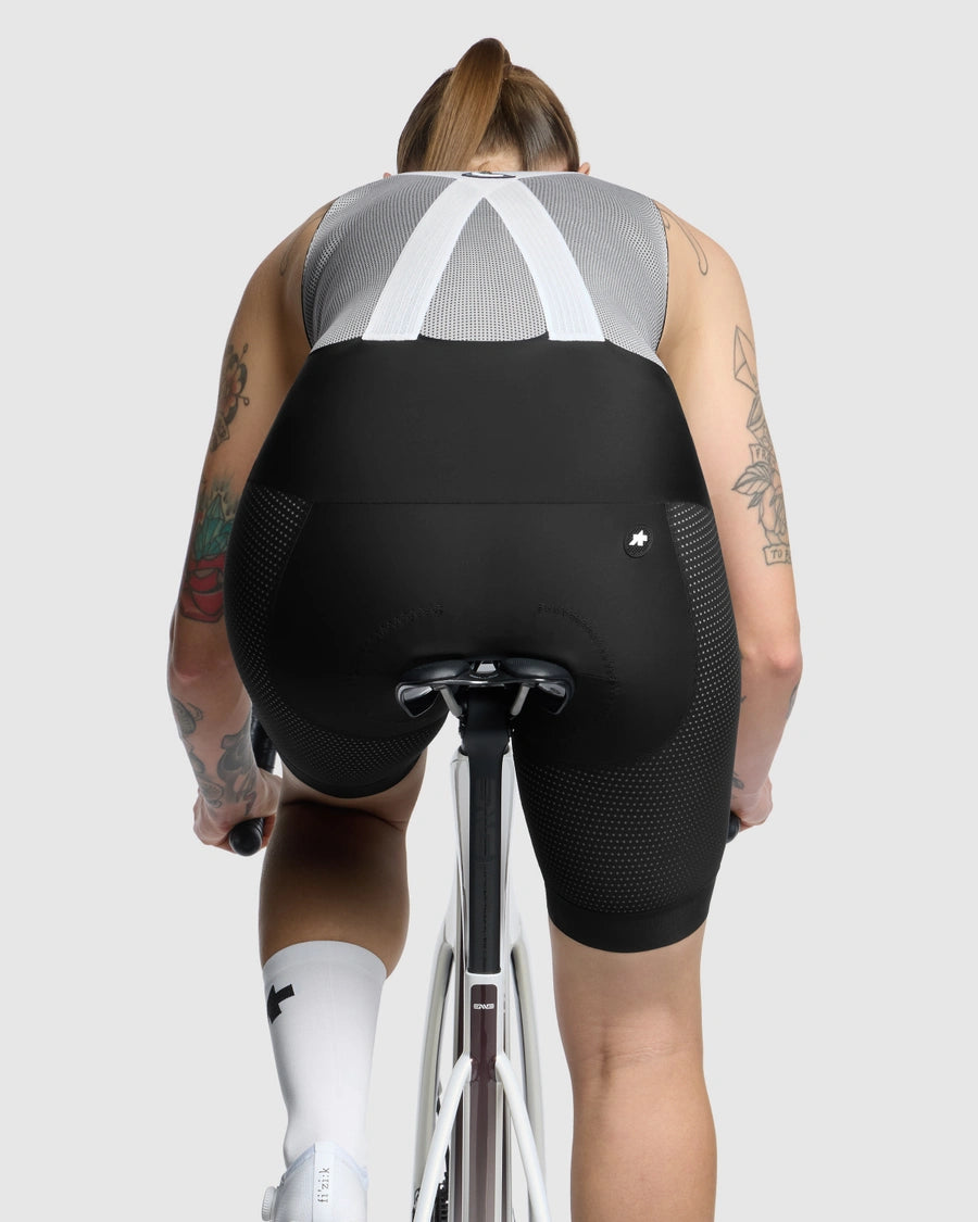 ASSOS MILLE GT INDOOR S11 -lyhyet henkselishortsit Naisten Musta