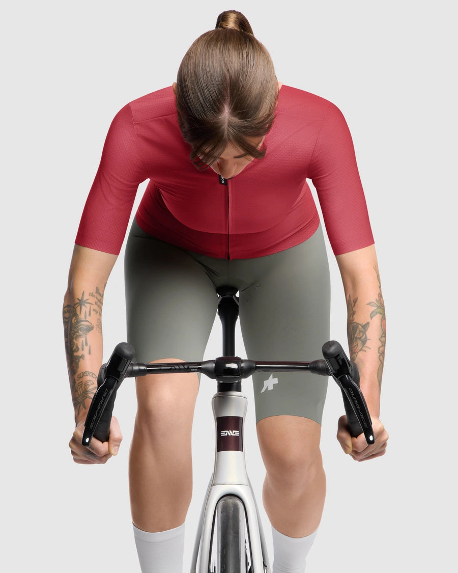 ASSOS DYORA R S11 Naisten lyhythihainen trikoo Berry (marja)