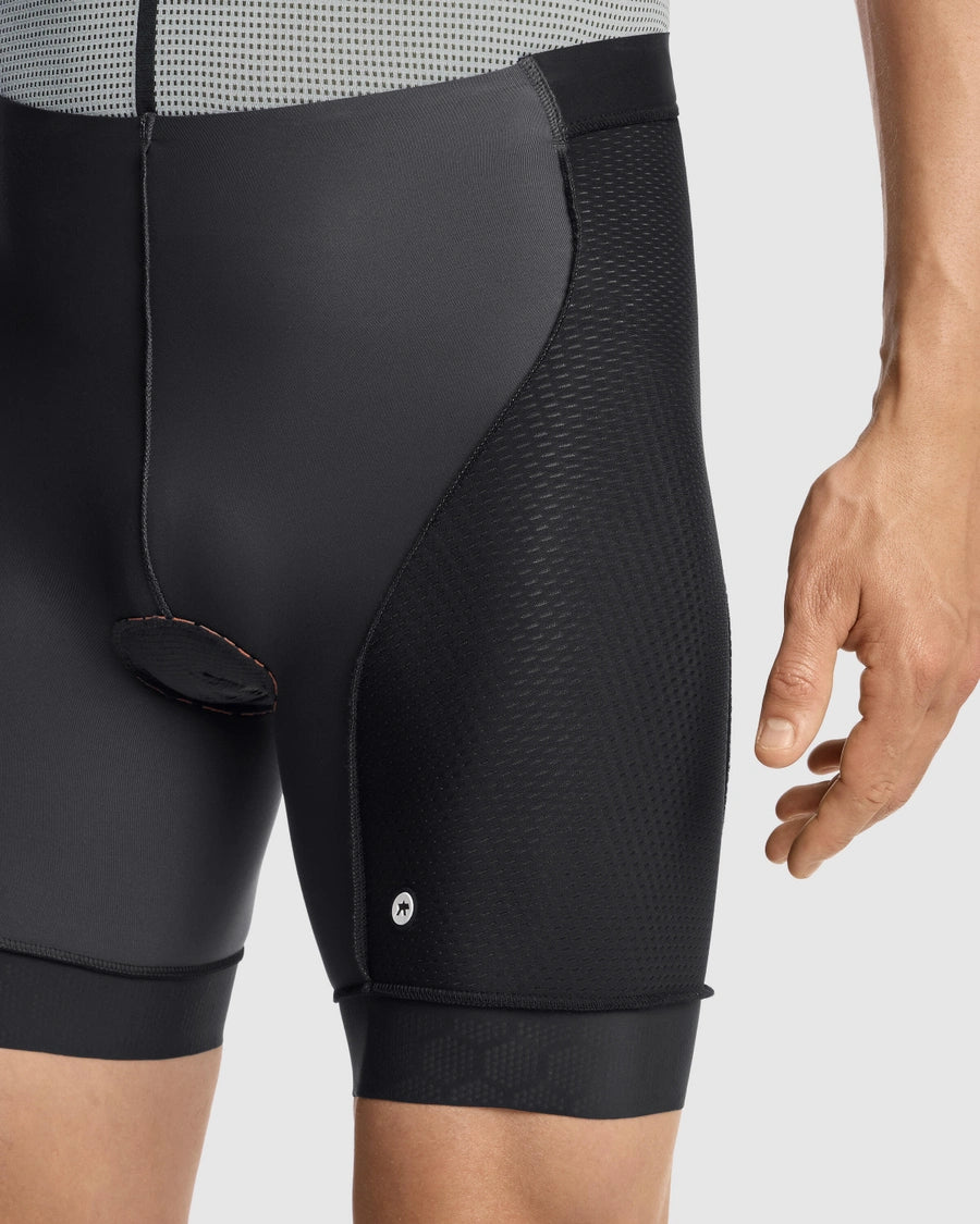 ASSOS TACTICA URBAN T5 Shortsit Musta