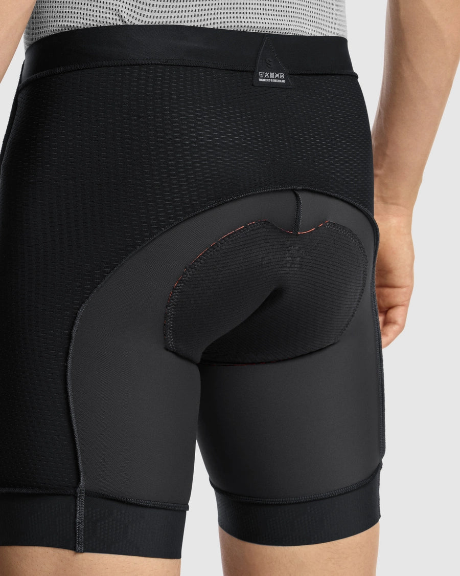 ASSOS TACTICA URBAN T5 Shortsit Musta