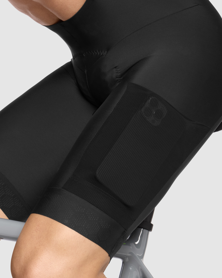 ASSOS TACTICA KIESKÄFER GRAVEL T5 Bib Short Musta