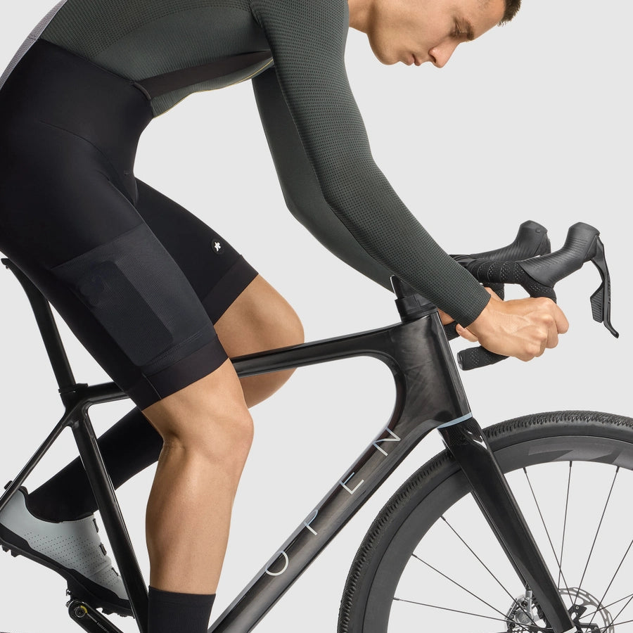 ASSOS TACTICA T5 Black Series Bib Short -lahkeet