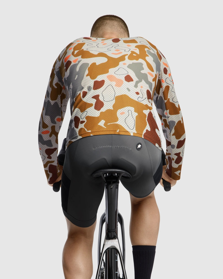 ASSOS TACTICA T5 MUD PLAGE Pitkähihainen Camo trikoo