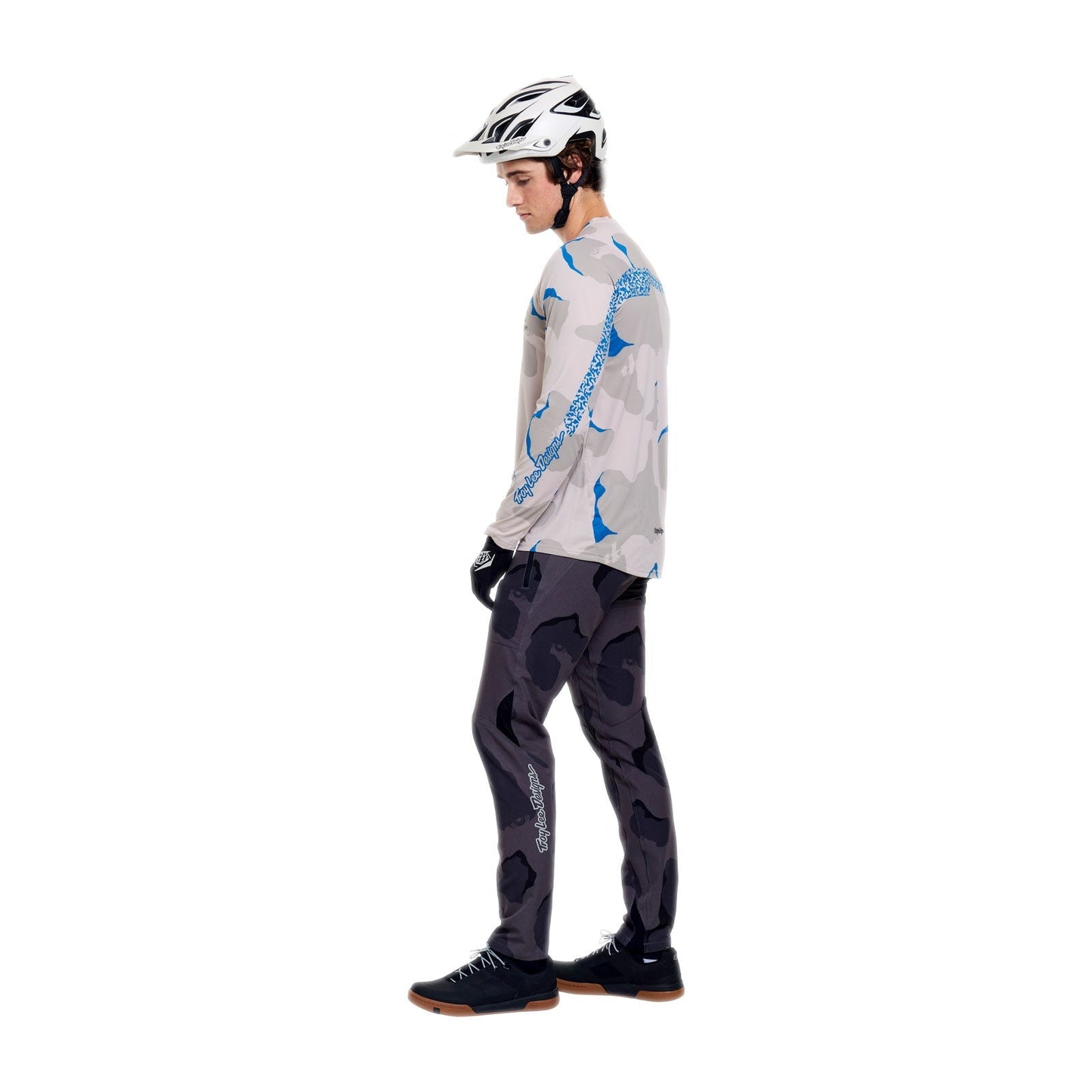 TROY LEE DESINS SKYLINE PRO FLOW CAMO Hiilihousut TROY LEE DESINS SKYLINE PRO FLOW CAMO Hiilihousut