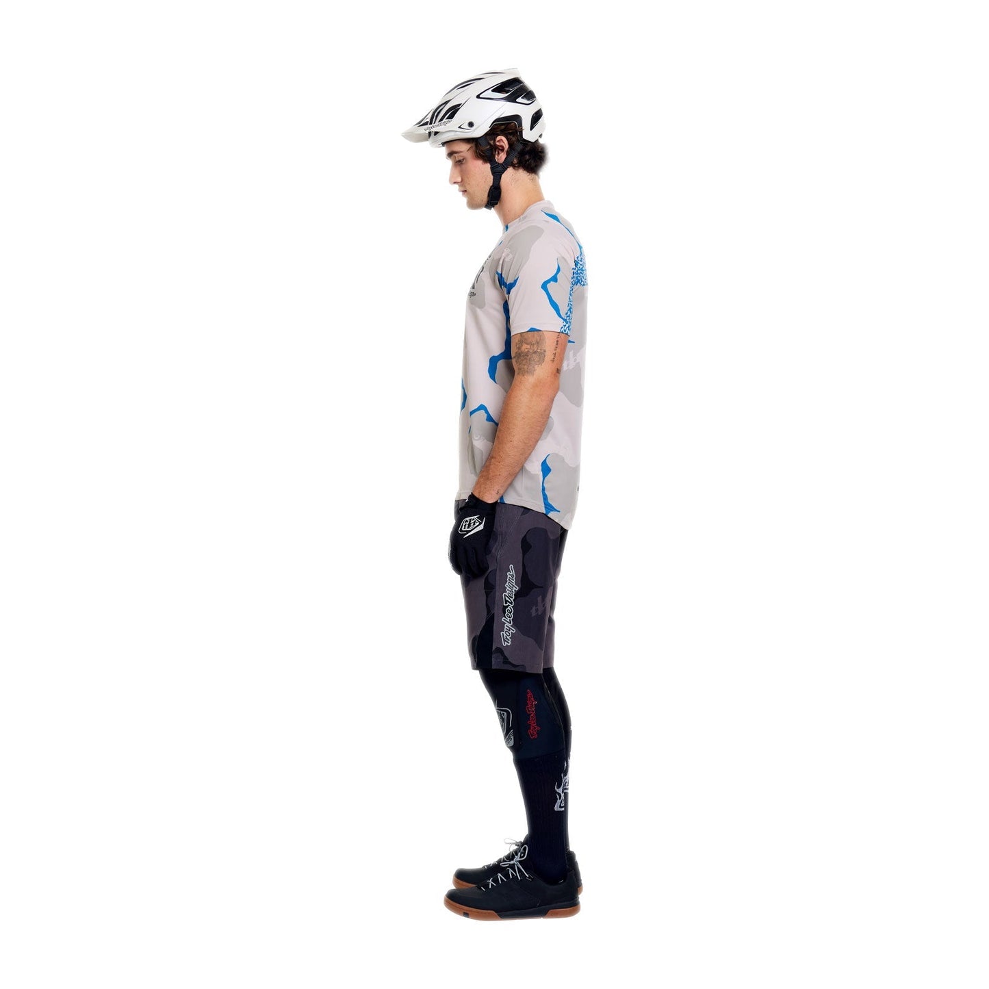 TROY LEE DESIGNS SKYLINE PRO FLOW CAMO Hiilishortsit vuorilla BN3TH