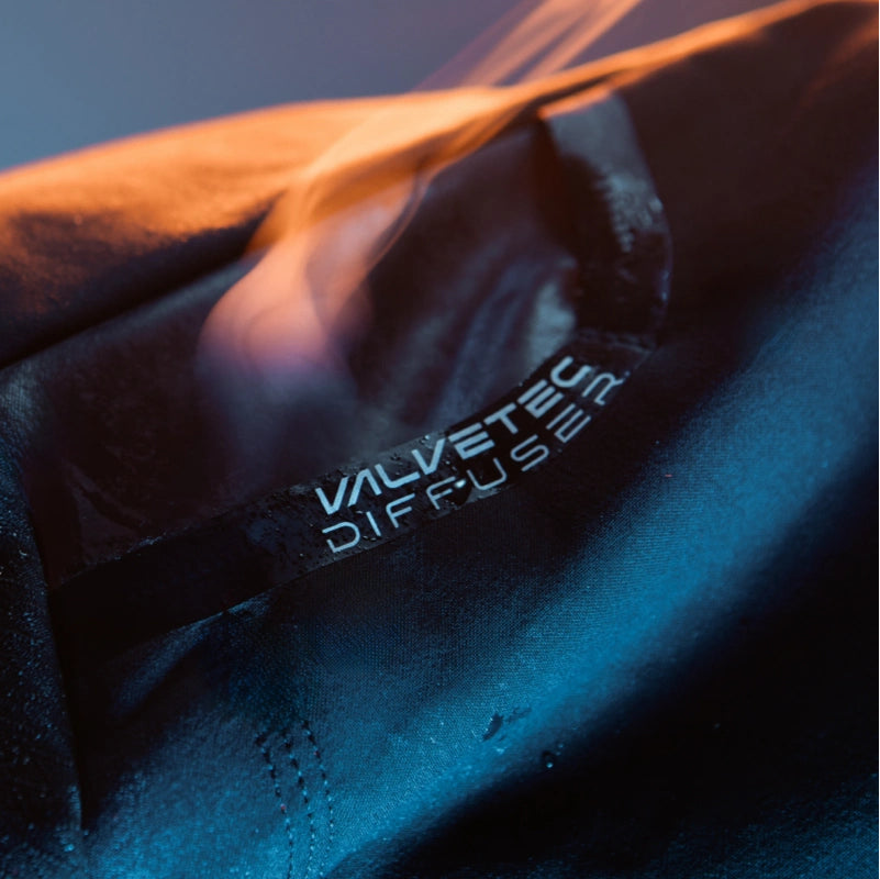 ASSOS EQUIPE RS UZ UZ S11 Musta sarjan takki