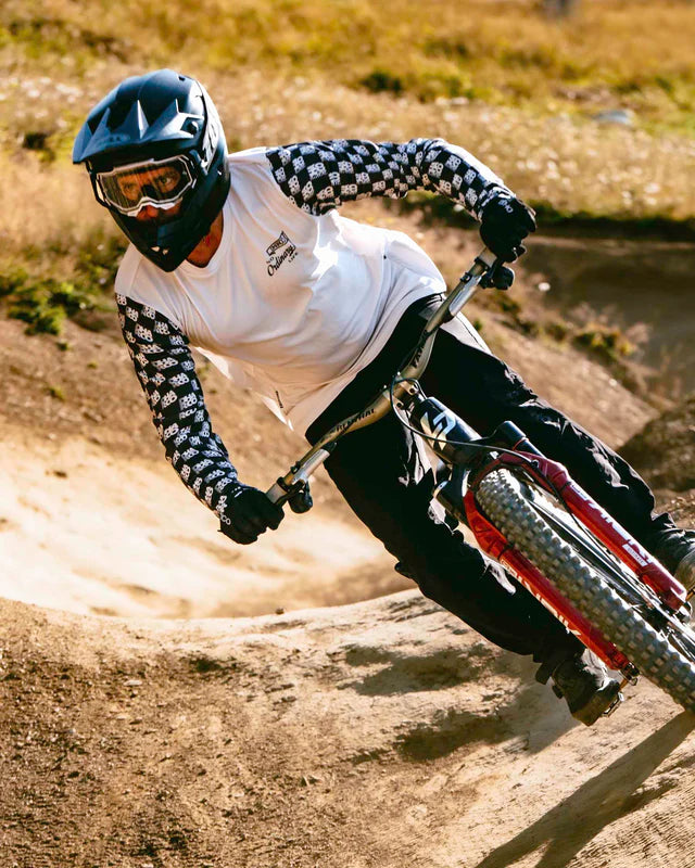 DHARCO GRAVITY OFFSET pitkähihainen trikoo Valkoinen/musta